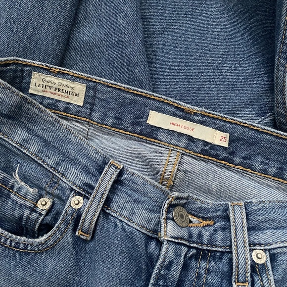 Ripped wide leg Levi jeans - Picture 3 of 3